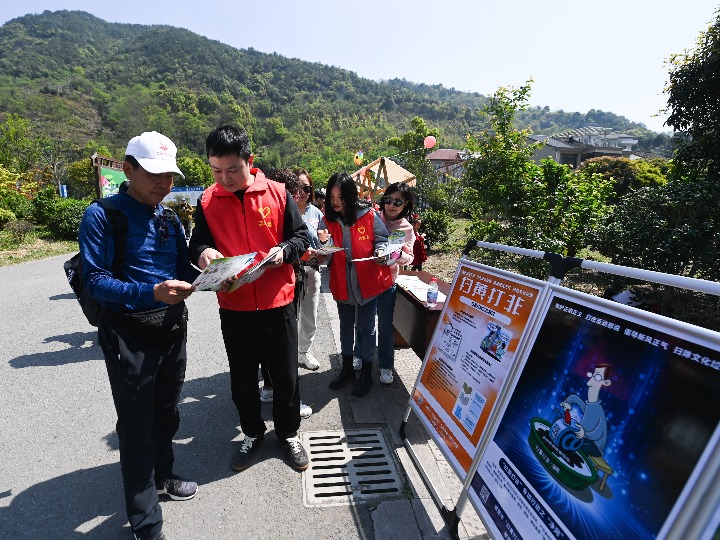 浙江諸暨：保護(hù)知識產(chǎn)權(quán) 凈化文化市場